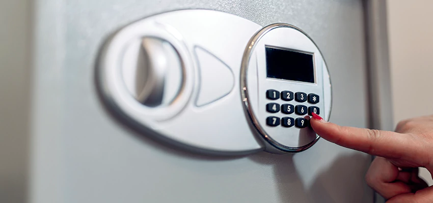 Jewelry Safe Cracking in Lakewood, California