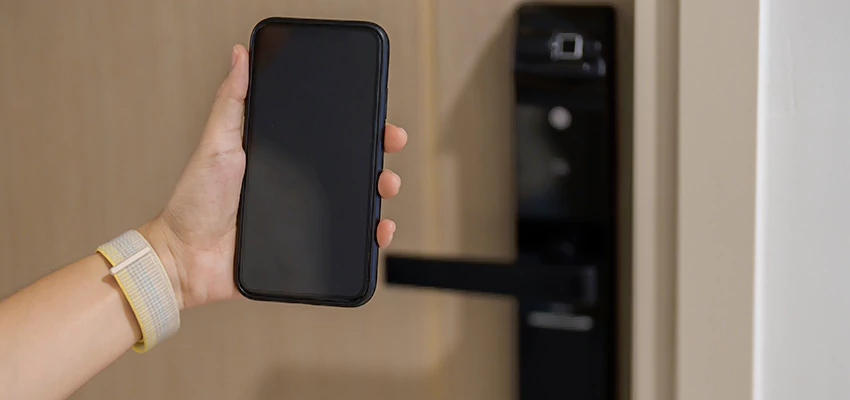 Keypad Wifi Locks Repair And Installation in Lakewood, CA